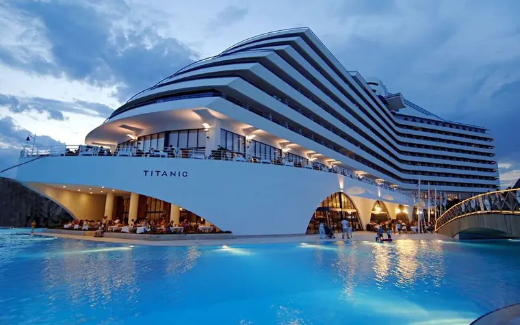Titanic Hotels proje görseli